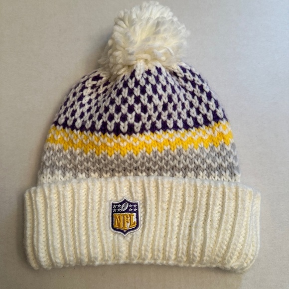 Minnesota‎ Vikings New Era 2023 Official On Field Knit Hat Women’s OSFA Mint